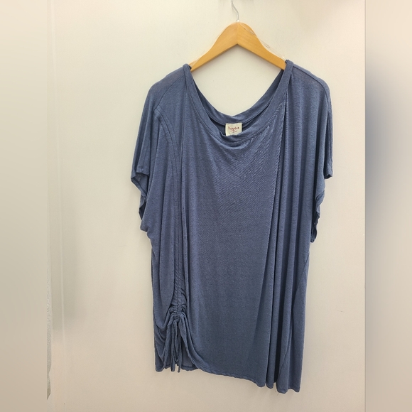 T-Shirt with Adjustable Cinched Drawstring Detail - 3XL - Picture 6 of 7